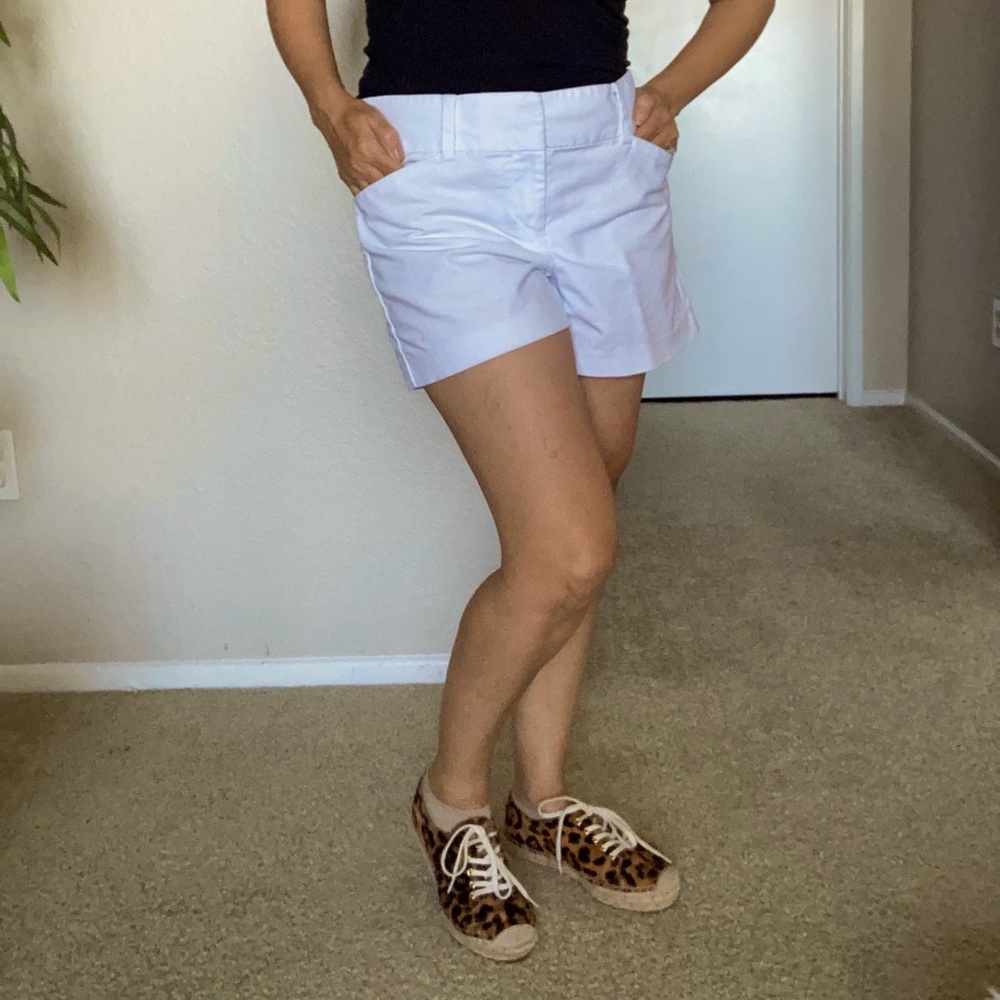Ann Taylor Signature White Pockets Shorts 6 Petite